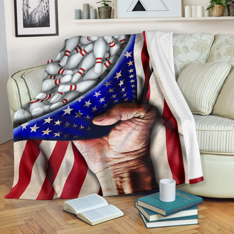 products/Bowling_Hand_Usa_Flag_Fleece_Throw_Blanket_-_Throw_Blankets_For_Couch_-_Soft_And_Cozy_Blanket_2_5000x_aae84e76-ff3e-4067-8c5d-189b0494bb6e.jpg
