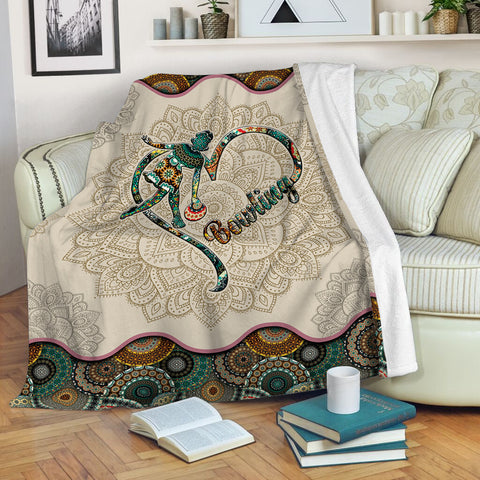 products/Bowling_Vintage_Mandala_Girl_Fleece_Throw_Blanket_-_Throw_Blankets_For_Couch_-_Soft_And_Cozy_Blanket_1_5000x_fd44def1-f098-45a1-b60f-e945a749841c.jpg